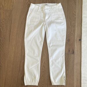 Paige Mayslie Denim Jogger in Crisp White Size 25